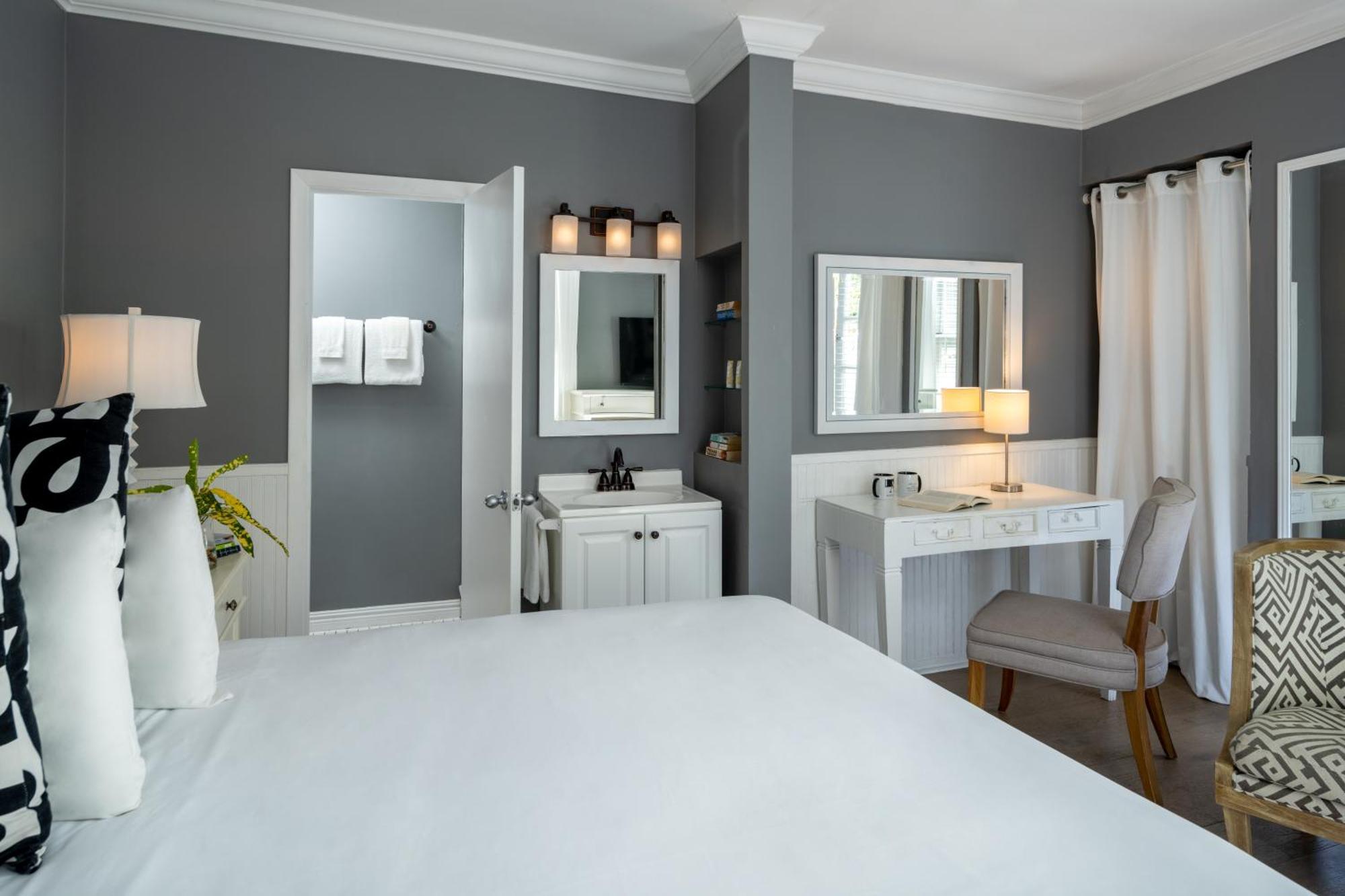 Alexander'S Guesthouse-Adult Exclusive, Lgbtq Friendly Ки-Уэст Номер фото