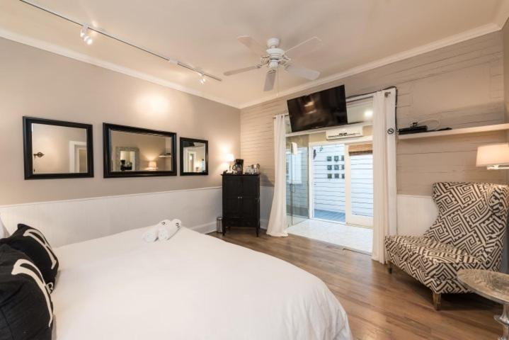 Alexander'S Guesthouse-Adult Exclusive, Lgbtq Friendly Ки-Уэст Номер фото