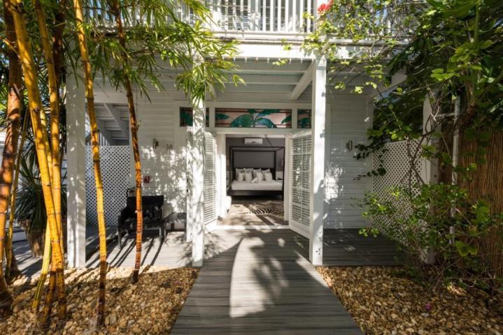 Alexander'S Guesthouse-Adult Exclusive, Lgbtq Friendly Ки-Уэст Номер фото
